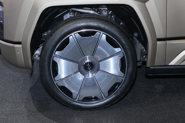 BYD YangWang U8 ภายนอก