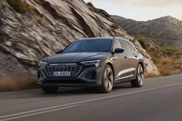 Audi Q8 e-tron อย่างเป็นทางการ