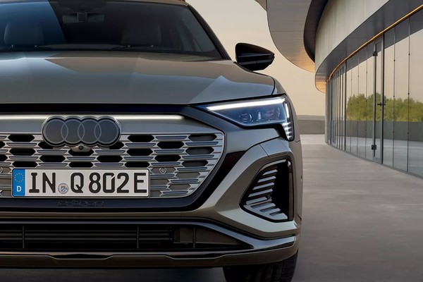 Audi Q8 e-tron อย่างเป็นทางการ
