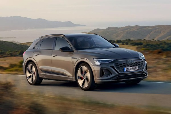 Audi Q8 e-tron อย่างเป็นทางการ