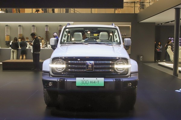 TANK 300 ภายนอก