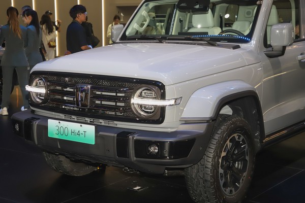 TANK 300 ภายนอก