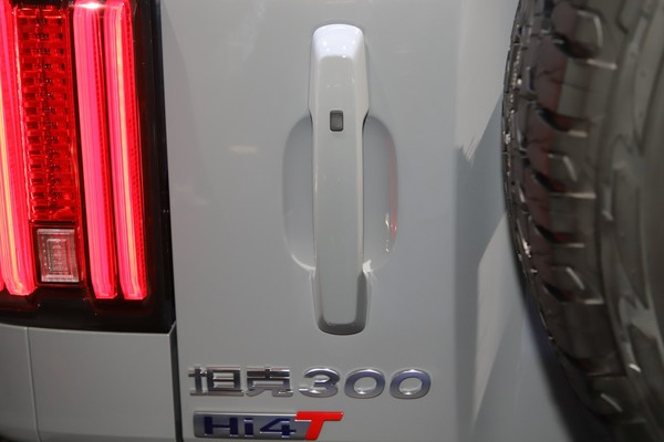 TANK 300 ภายนอก