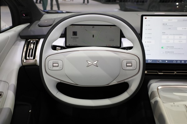 XPENG P7 ภายใน