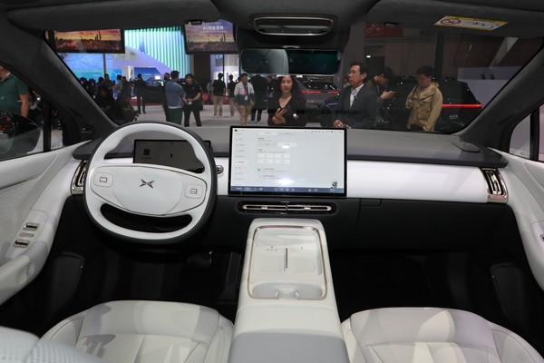 XPENG P7 ภายใน
