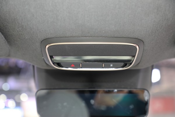 XPENG P7 ภายใน
