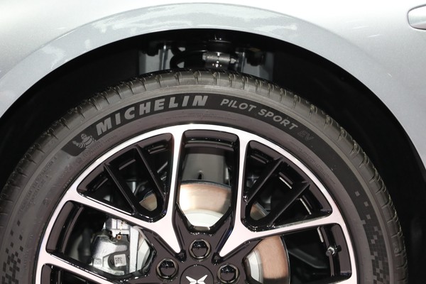 XPENG P7 รายละเอียด