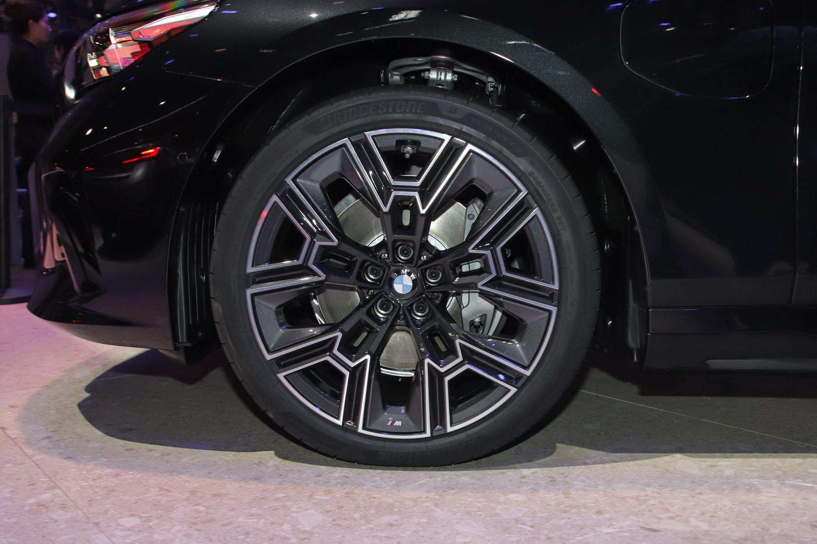 โครงสร้างตัวถัง BMW i5