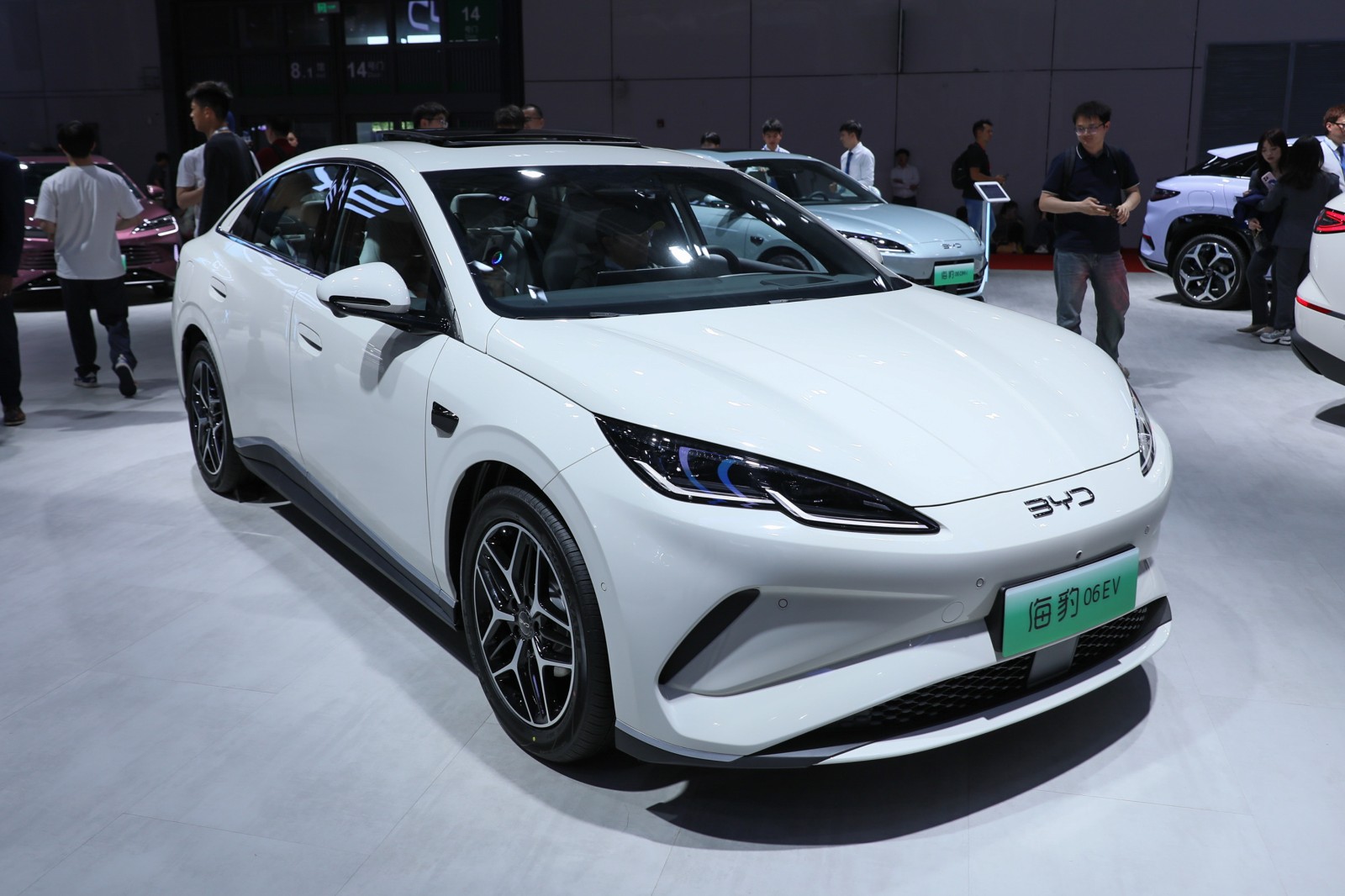รูป 2025 BYD SEALEOPARD 06 EV Auto ShangHai Show