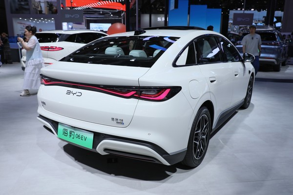 รูป BYD SEALEOPARD 06