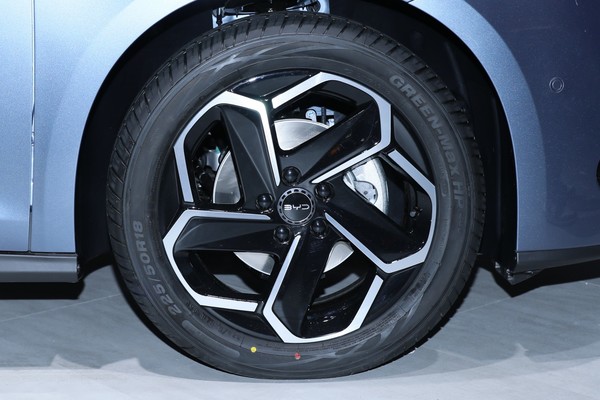 BYD SEALEOPARD 06 ภายนอก