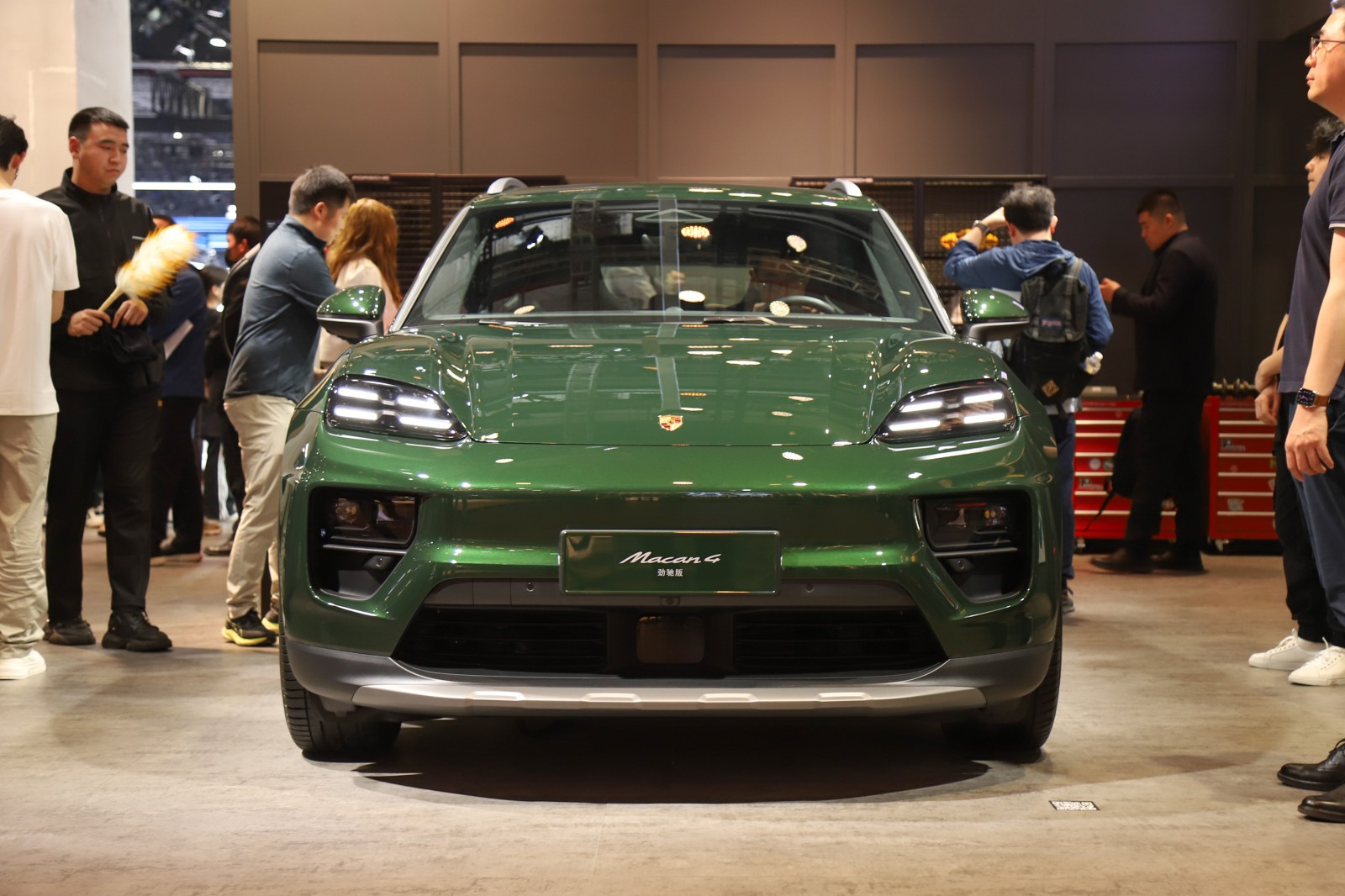 ลักษณะภายนอกของรถ Porsche Macan EV