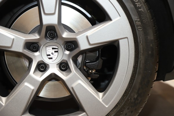 Porsche Macan EV รายละเอียด