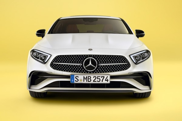 Mercedes-Benz CLS-Class Coupe อย่างเป็นทางการ