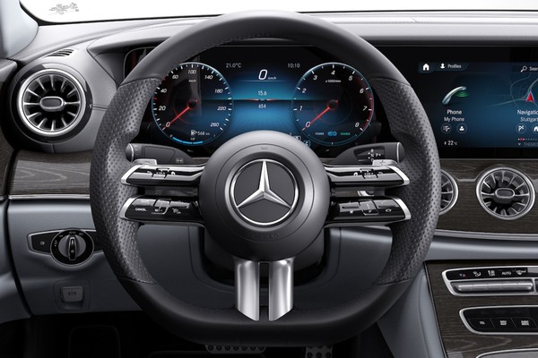 Mercedes-Benz CLS-Class Coupe อย่างเป็นทางการ