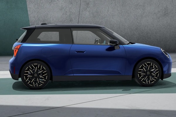 Mini 3-Door Hatch อย่างเป็นทางการ