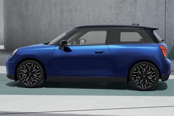 Mini 3-Door Hatch อย่างเป็นทางการ