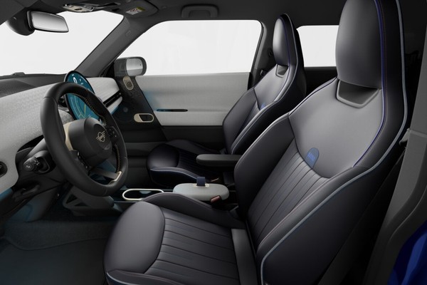 Mini 3-Door Hatch อย่างเป็นทางการ