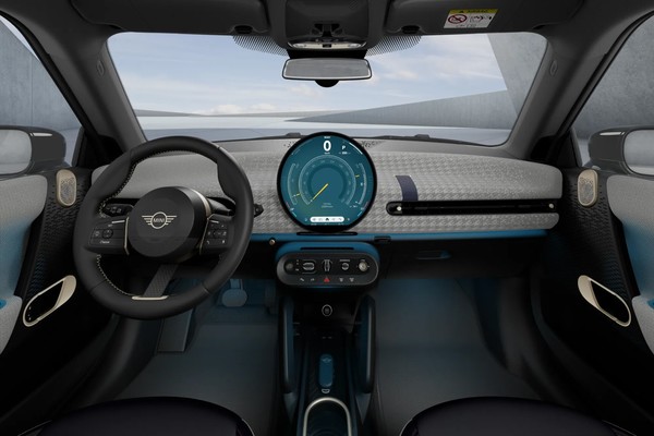 Mini 3-Door Hatch อย่างเป็นทางการ
