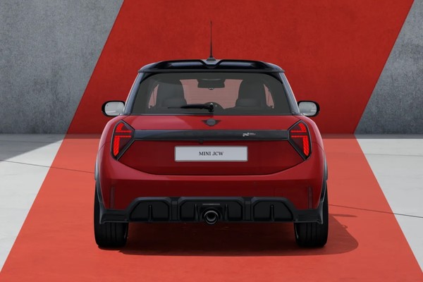 Mini 3-Door Hatch อย่างเป็นทางการ