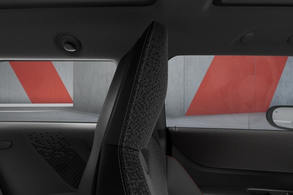 Mini 3-Door Hatch อย่างเป็นทางการ