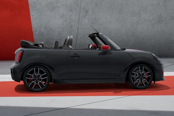 Mini Convertible อย่างเป็นทางการ