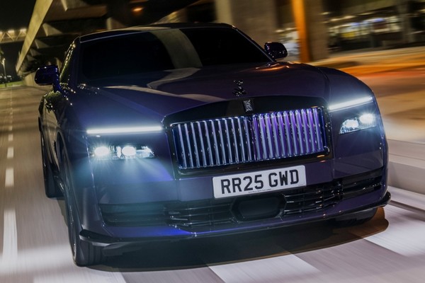 รูป Rolls-Royce SPECTRE