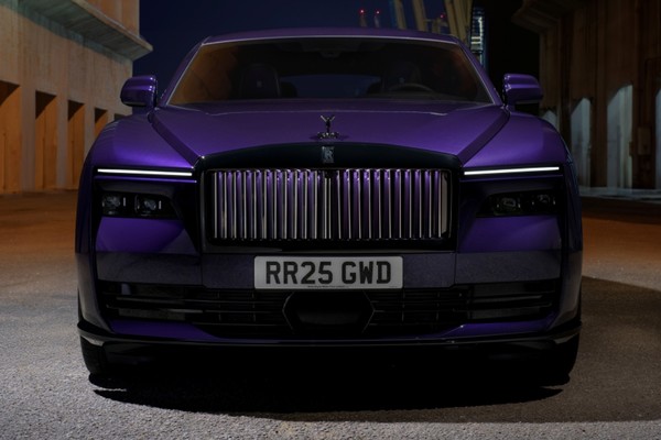 รูป Rolls-Royce SPECTRE