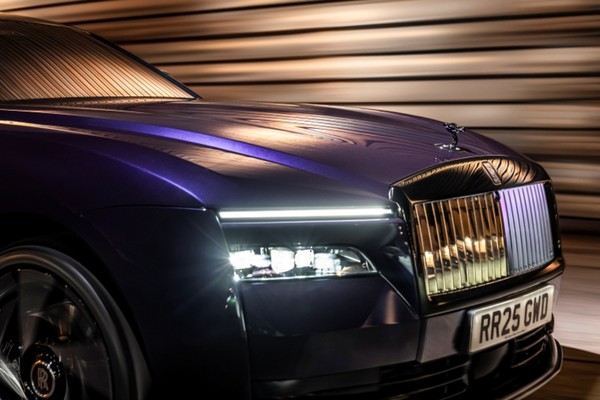 Rolls-Royce SPECTRE อย่างเป็นทางการ