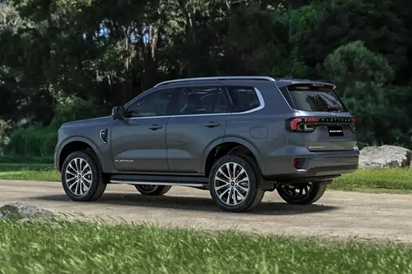 รูป Ford Everest 2024
