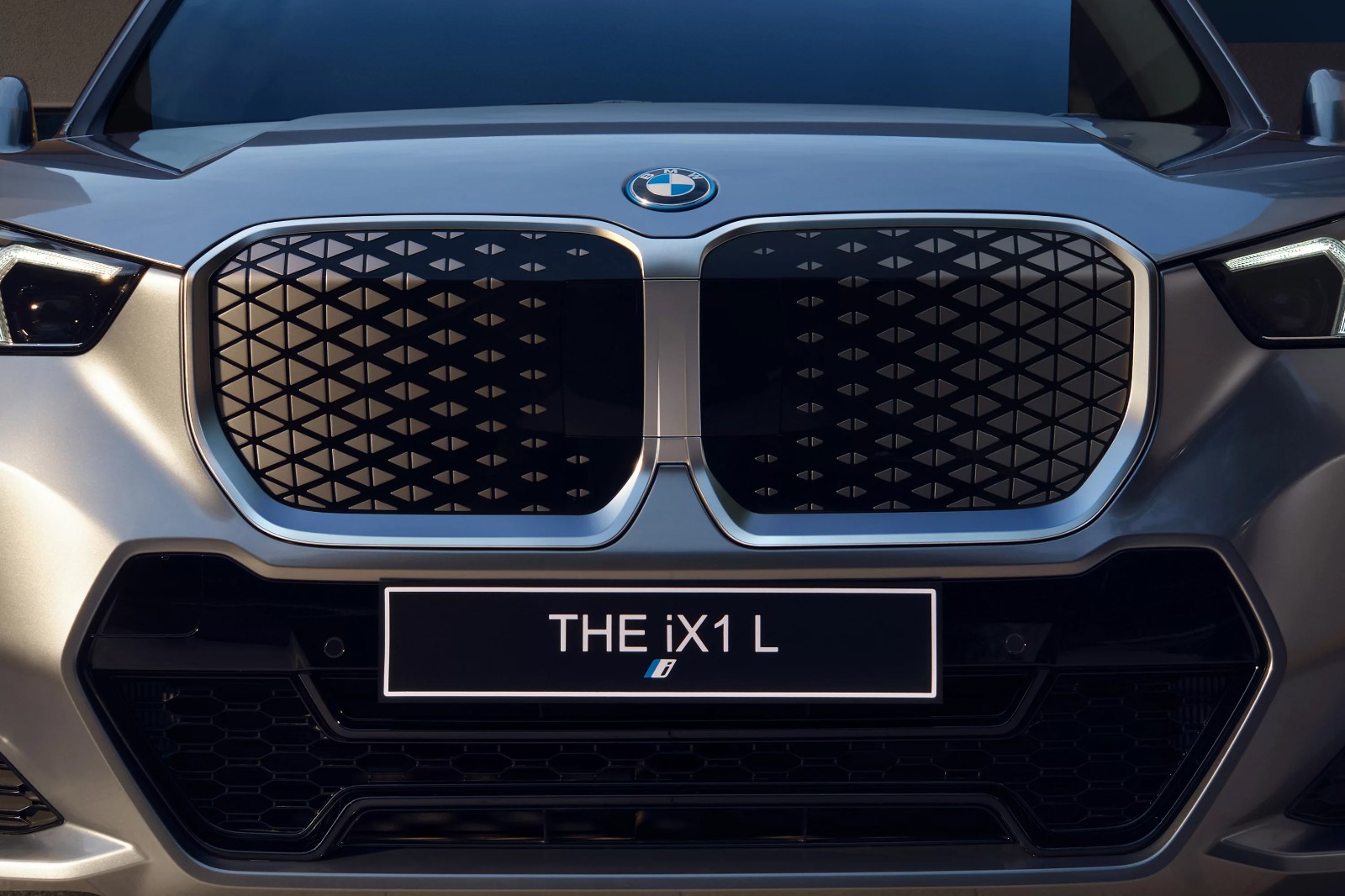 รูป BMW iX1 eDrive20L M Sport 2025