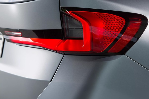BMW iX อย่างเป็นทางการ