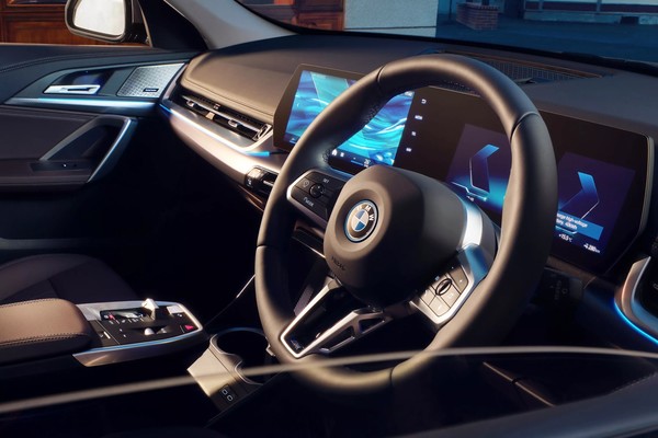 BMW iX อย่างเป็นทางการ