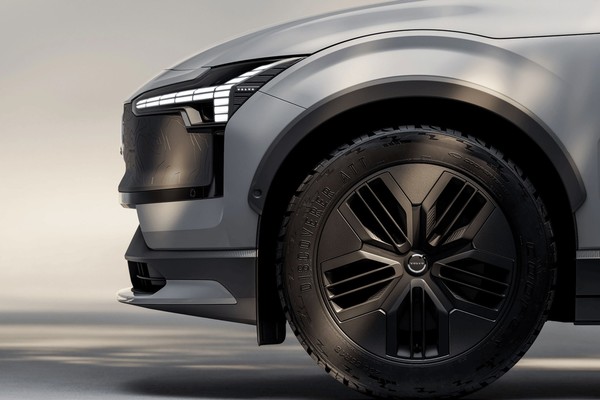 Volvo EX30 อย่างเป็นทางการ