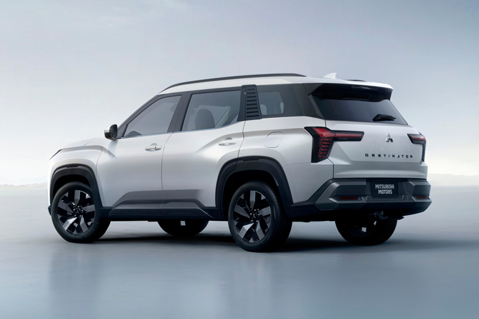 รูป Mitsubishi Destinator 2025