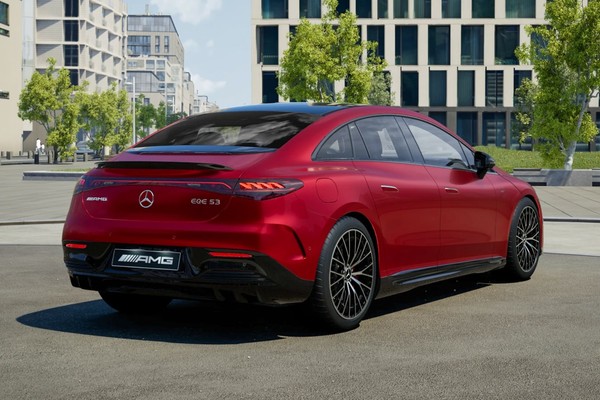 รูป Mercedes-Benz EQE
