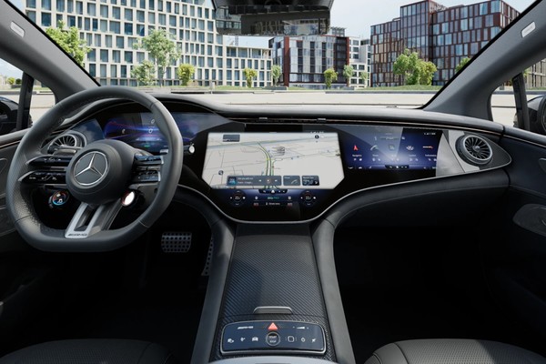 รูป Mercedes-Benz EQE 2023