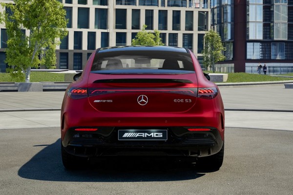 รูป Mercedes-Benz EQE