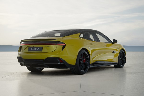 Lotus EMEYA อย่างเป็นทางการ