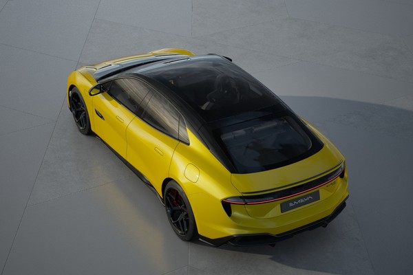 Lotus EMEYA อย่างเป็นทางการ