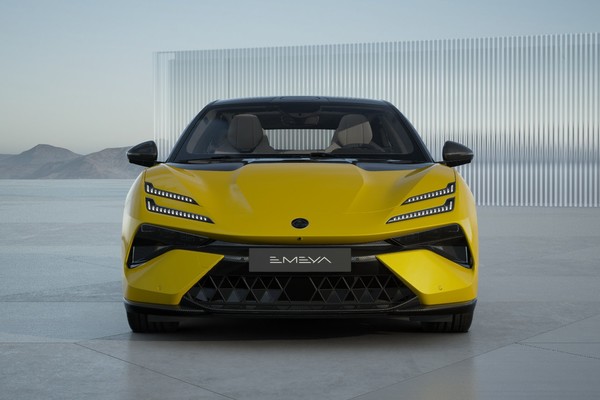 Lotus EMEYA อย่างเป็นทางการ