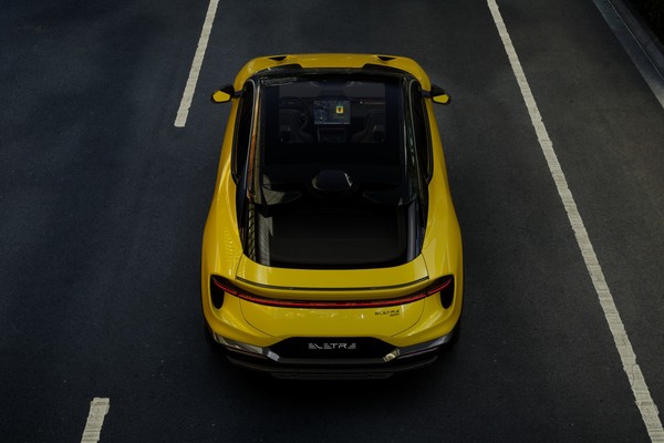 Lotus ELETRE อย่างเป็นทางการ