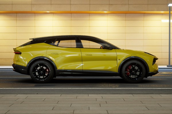 Lotus ELETRE อย่างเป็นทางการ