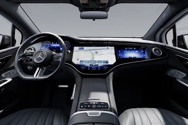Mercedes-Benz EQE SUV อย่างเป็นทางการ