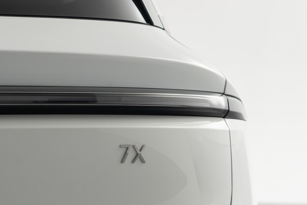 ZEEKR 7X ภายนอก