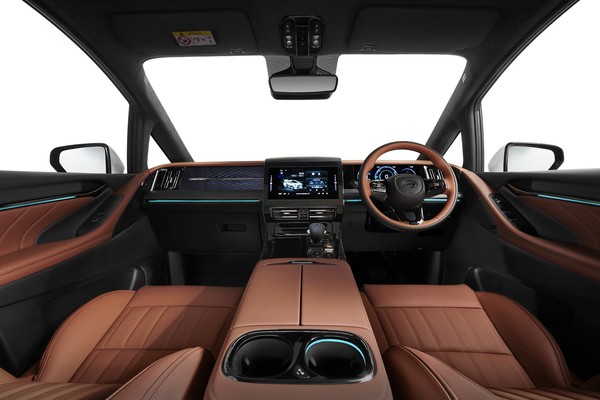 รูป GAC M8 PHEV 2025