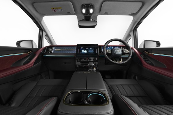 GAC M8 PHEV อย่างเป็นทางการ