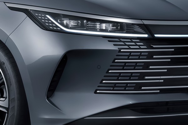 BYD Seal 5 DM-i อย่างเป็นทางการ