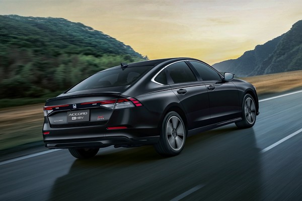 Honda Accord อย่างเป็นทางการ
