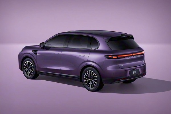 Leapmotor B10 อย่างเป็นทางการ
